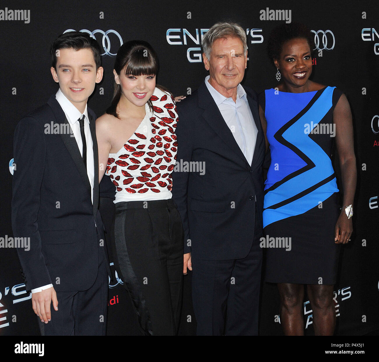Asa Butterfield, Hailee Steinfeld, Harrison Ford, Viola Davis en el juego de Ender estreno en el Teatro Chino de Los Asa Butterfield, Hailee Steinfeld, Harrison Ford, Viola Davis 52 evento en Asa Butterfield, Hailee Steinfeld, Harrison Ford, Viola Davis en el juego de Ender estreno en el Teatro Chino de Los Asa Butterfield, Hailee Steinfeld, Harrison Ford, Viola Davis 52 evento en