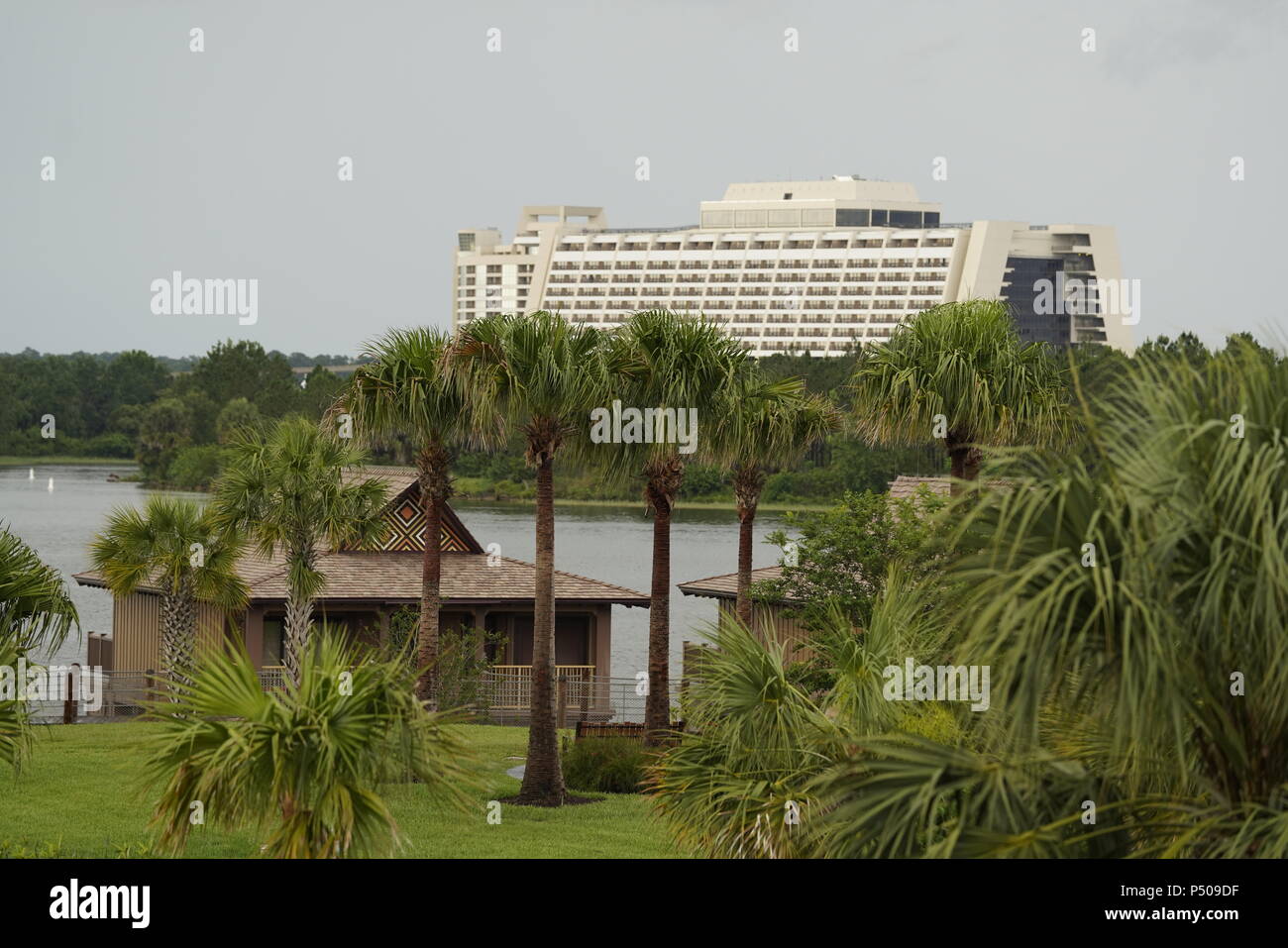 Vistas generales del Polynesian Resort en Walt Disney World, Orlando, Florida, EE.UU. Foto de stock