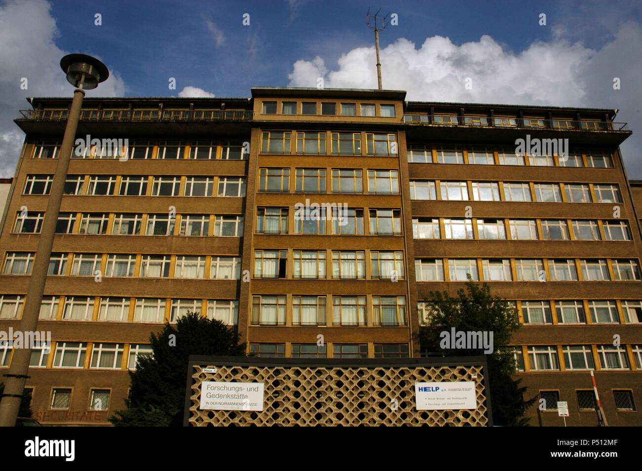Alemania. Berlín. Antiguo edificio del Ministerio de Seguridad del Estado. Museo de la Stasi. La investigación y el Centro Memorial sobre el sistema político de la antigua Alemania Oriental. Foto de stock