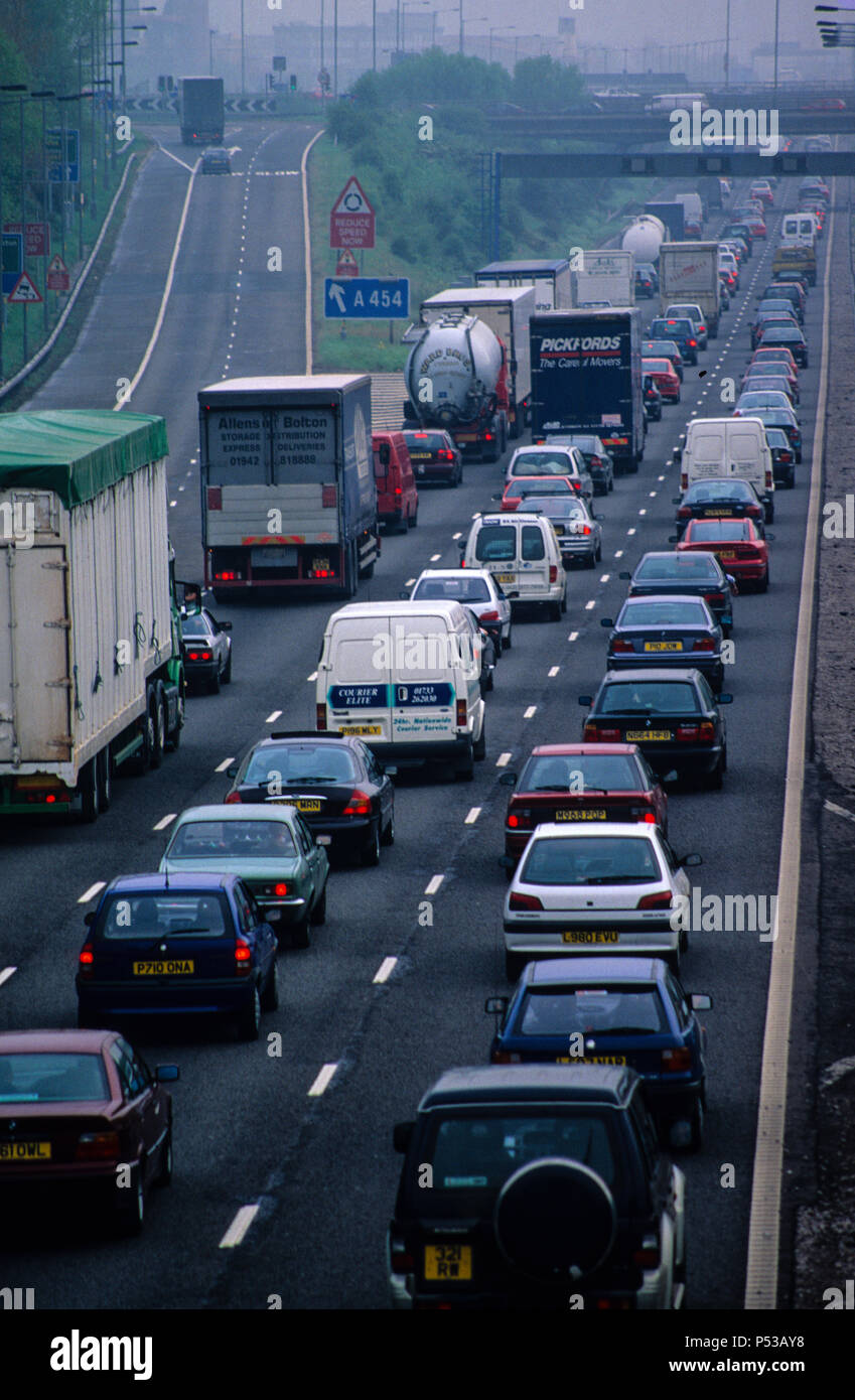 Autopista M6 atascos de tráfico, Birmingham, Inglaterra, Reino Unido, GB. Foto de stock