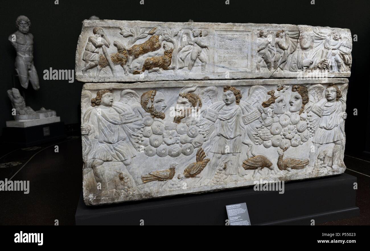 Art. Sarcófago romano de Aurelia Kyrilla. Mármol. C. 300 A.C. Desde Roma. Carlsberg Glyptotek Museum. Copenhague. Dinamarca. Foto de stock