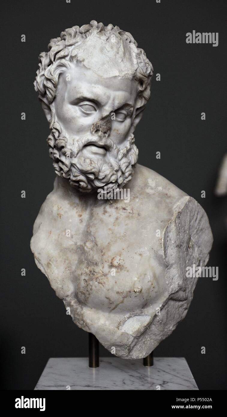 El arte romano de Heracles. 4º siglo. Mármol. Desde el Esquilina, Roma. El mármol de Carrara. La estatua de la fuerte hombre barbado probablemente representado Heracles en combate con el león Nemean. Carlsberg Glyptotek Museum. Copenhague. Dinamarca. Foto de stock