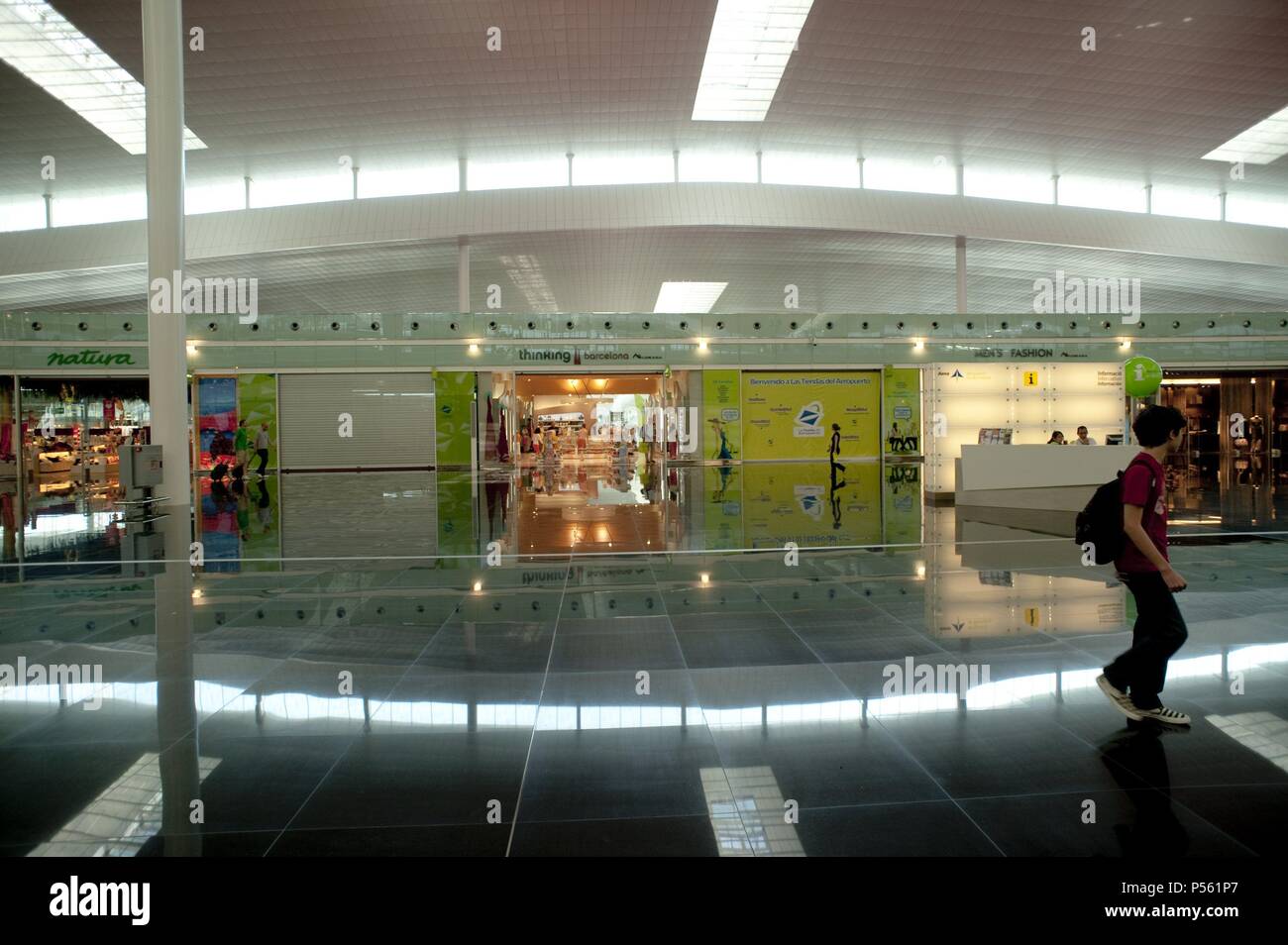 Terminal 1 aeropuerto prat fotografías e imágenes de alta resolución