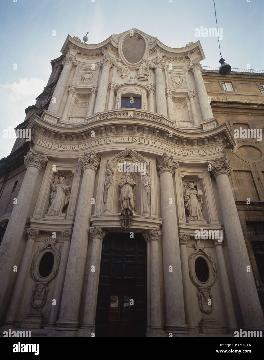 FACHADA EXTERIOR DE LA IGLESIA DE SAN CARLOS DE LAS CUATRO FUENTES -  acabada en 1685 - barroco