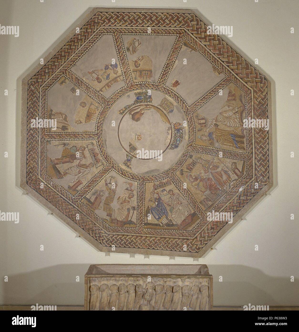El mosaico de las Musas. MUSIVARIA ROMANO. (Tu depósito: MUSEO ARQUEOLOGICO NACIONAL). Foto de stock