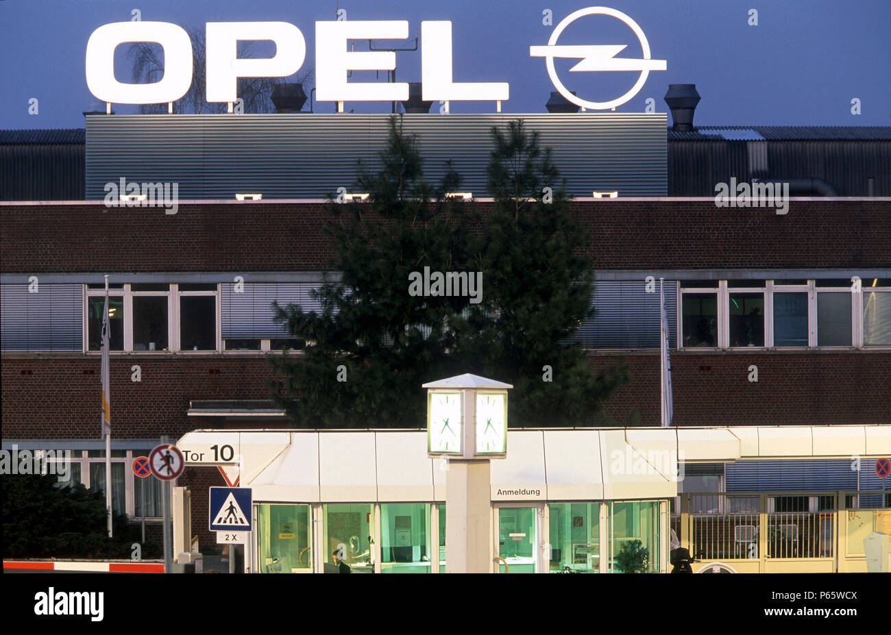 ADAM OPEL AG, la planta II en Bochum-Langendreer (fábrica de automóviles), Alemania Foto de stock