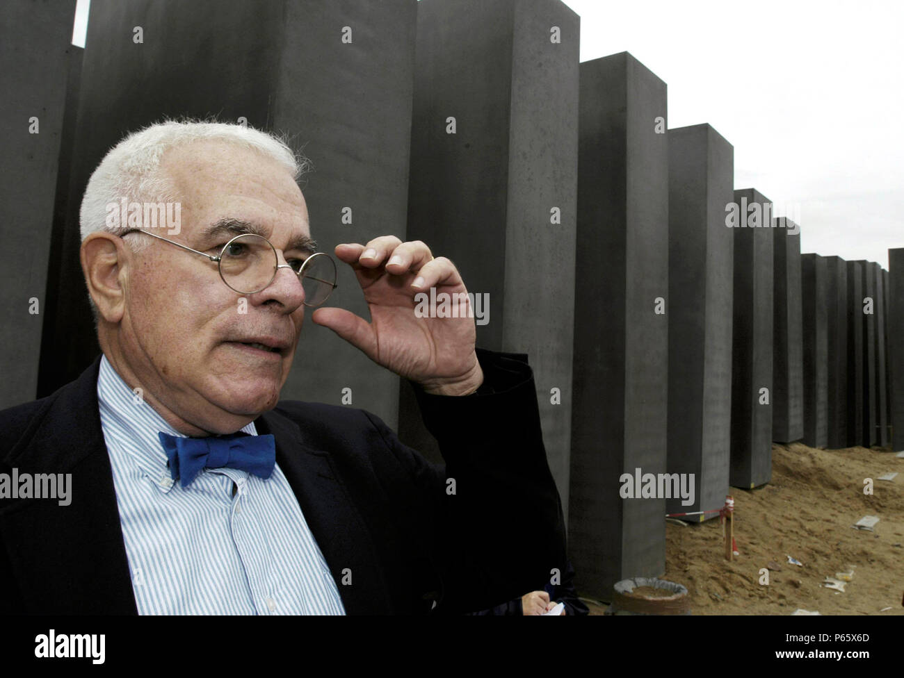Peter Eisenmann, arquitecto del memorial del holocausto. Los £18m monumento, diseñado por el arquitecto americano se compone de más de 2.700 hormigón Foto de stock