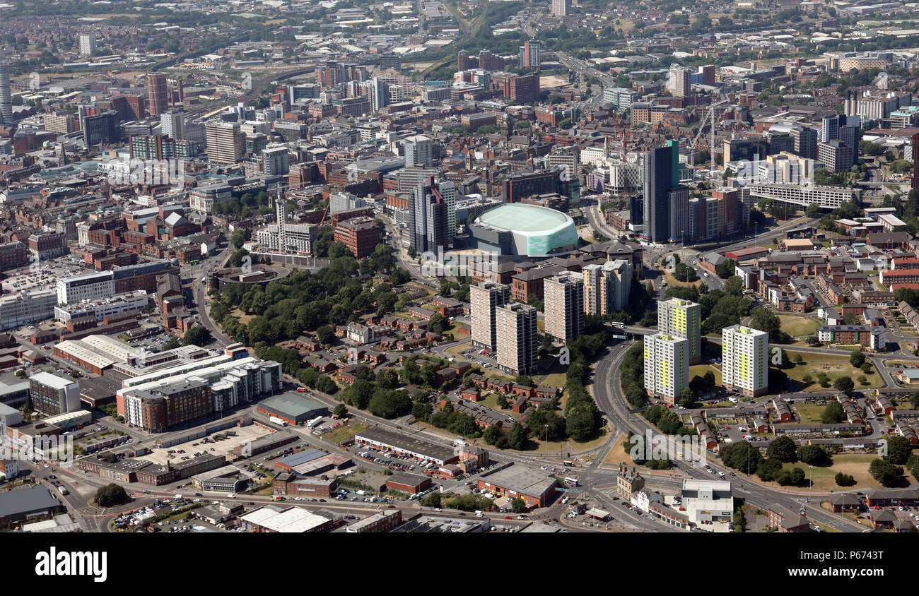 Vista aérea de Leeds desde Sheepscar junction hasta Clay Pit Lane Foto de stock