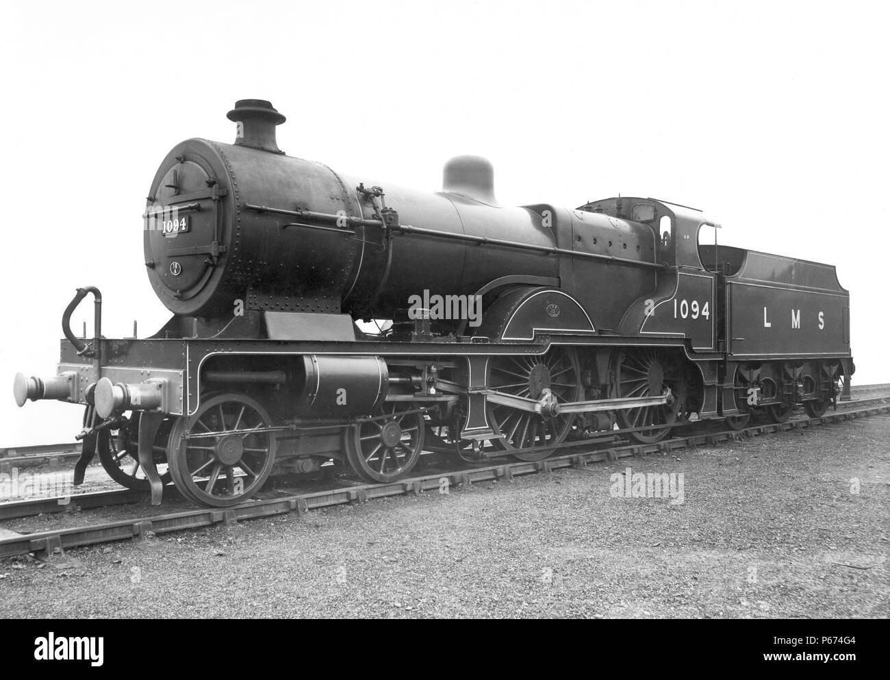 Un antiguo ferrocarril Midland 4-4-0, compuesto de tres cilindros