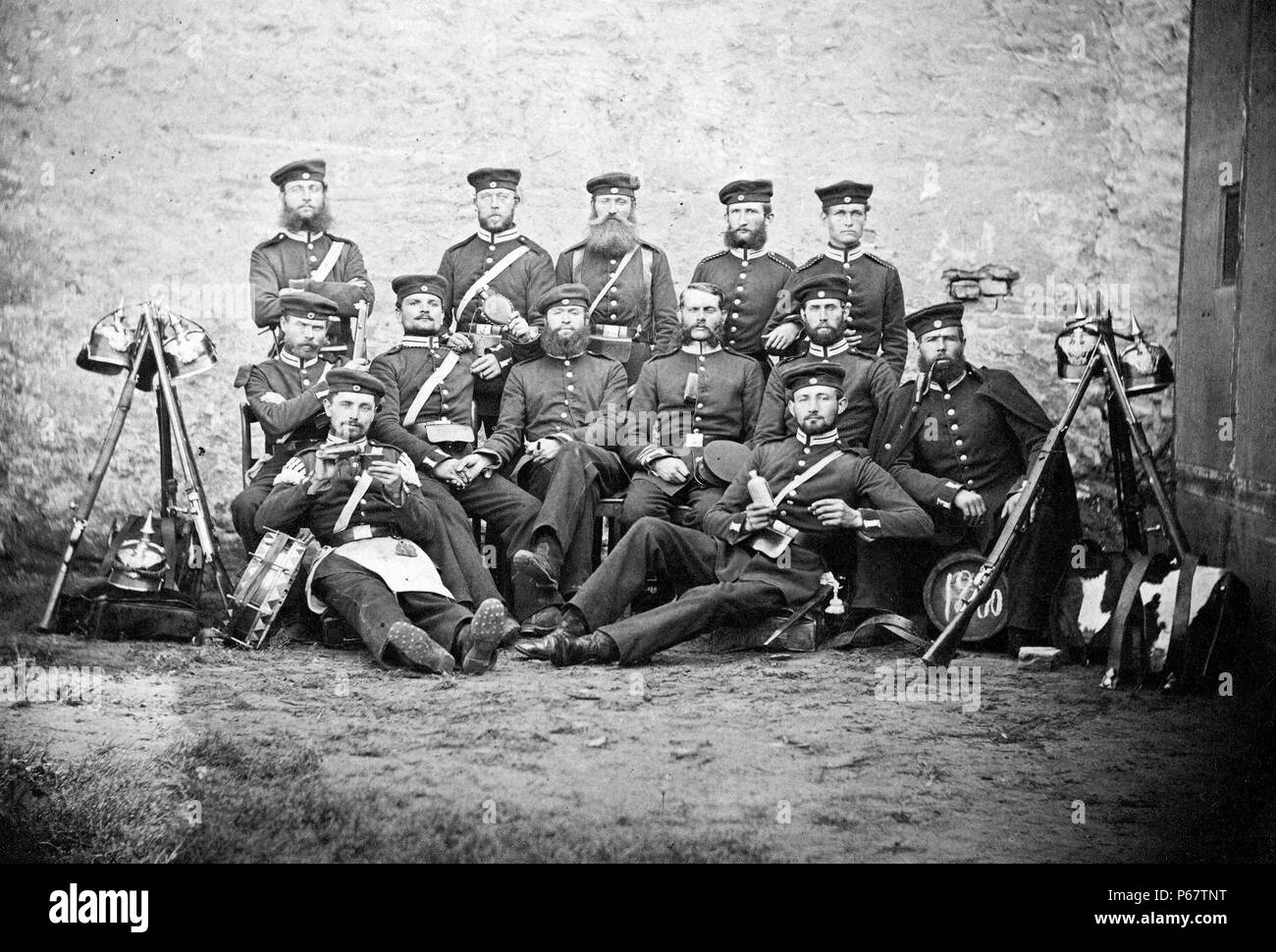Soldados prusianos Austro-Prussian fotografiados durante la guerra de 1866. Foto de stock