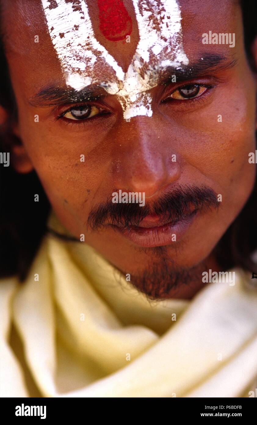 Sadhu, Gaurikund, Himalaya Garhwal, Uttarakhand, Uttar Pradesh, India. Foto de stock