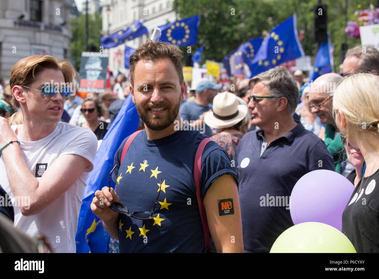 Voto popular anti-protesta Brexit: aproximadamente 100.000 de Marzo a la Plaza del Parlamento el 23 de junio de 2018, dos años después de que el referéndum Brexit. Foto de stock