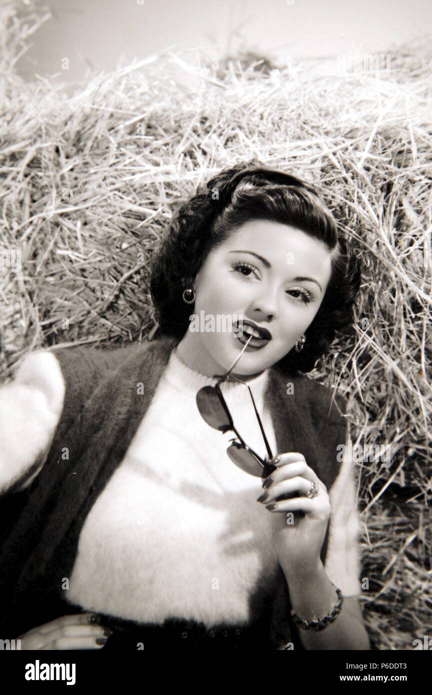 ESPEJO, Elena. ACTRIZ DE CINE ESPAÑOLA. FOTO DE 1952 Fotografía de stock -  Alamy