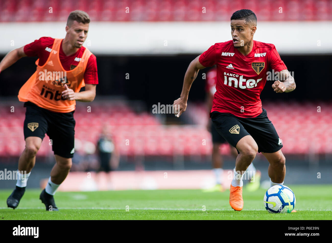 SÃO PAULO, SP - 30.06.2018: TREINO DO SPFC - Everton durante el  entrenamiento en São Paulo Futebol Clube, con la presentación del nuevo uniforme  Adidas Training en el Cicero Pompeu Estadio Morumbi,