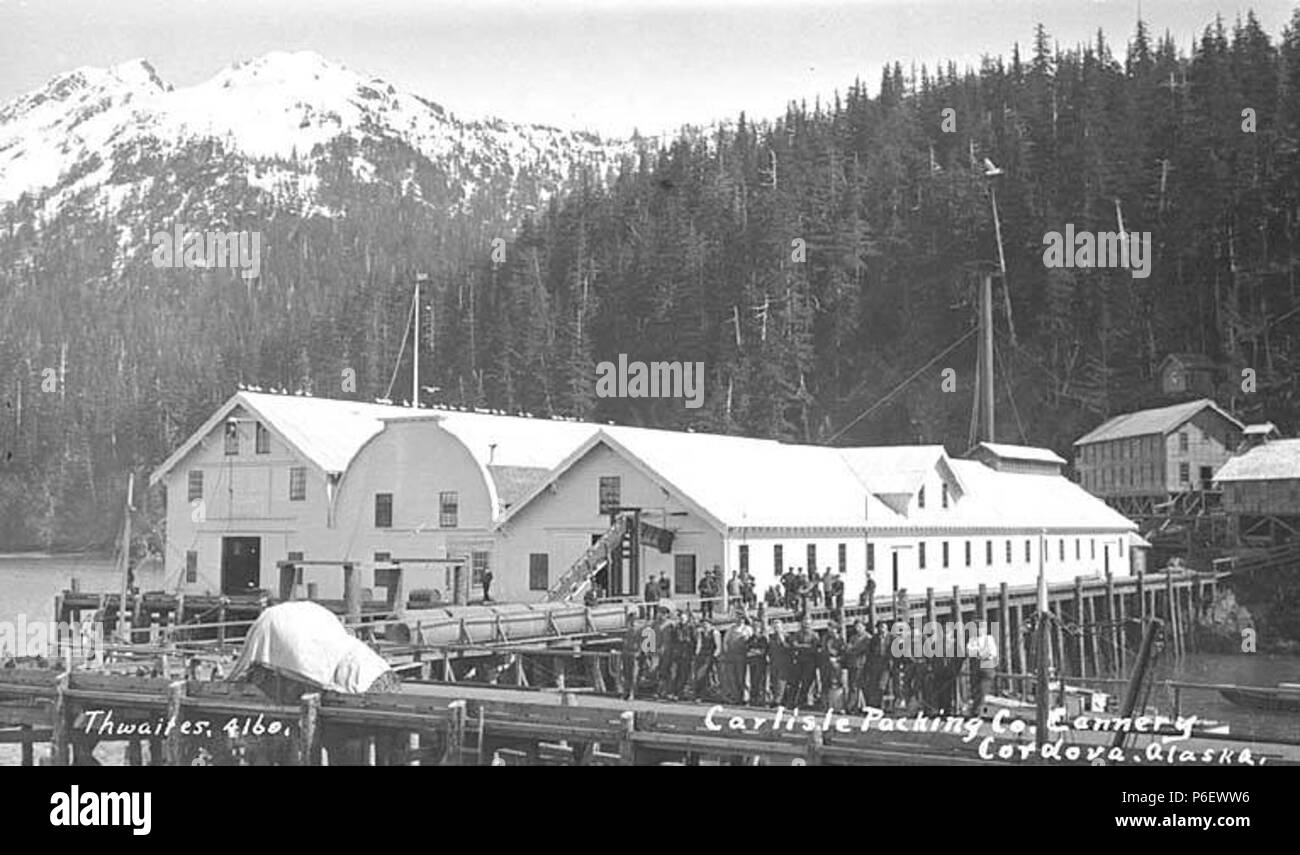 Inglés: Carlisle empresa envasadora de salmón enlatado, Córdoba, ca. 1912 .  Inglés: Título de la imagen: Carlisle Packing Co. Cannery, Cordova, Alaska  PH Coll 247.572 Córdoba está situado en el extremo