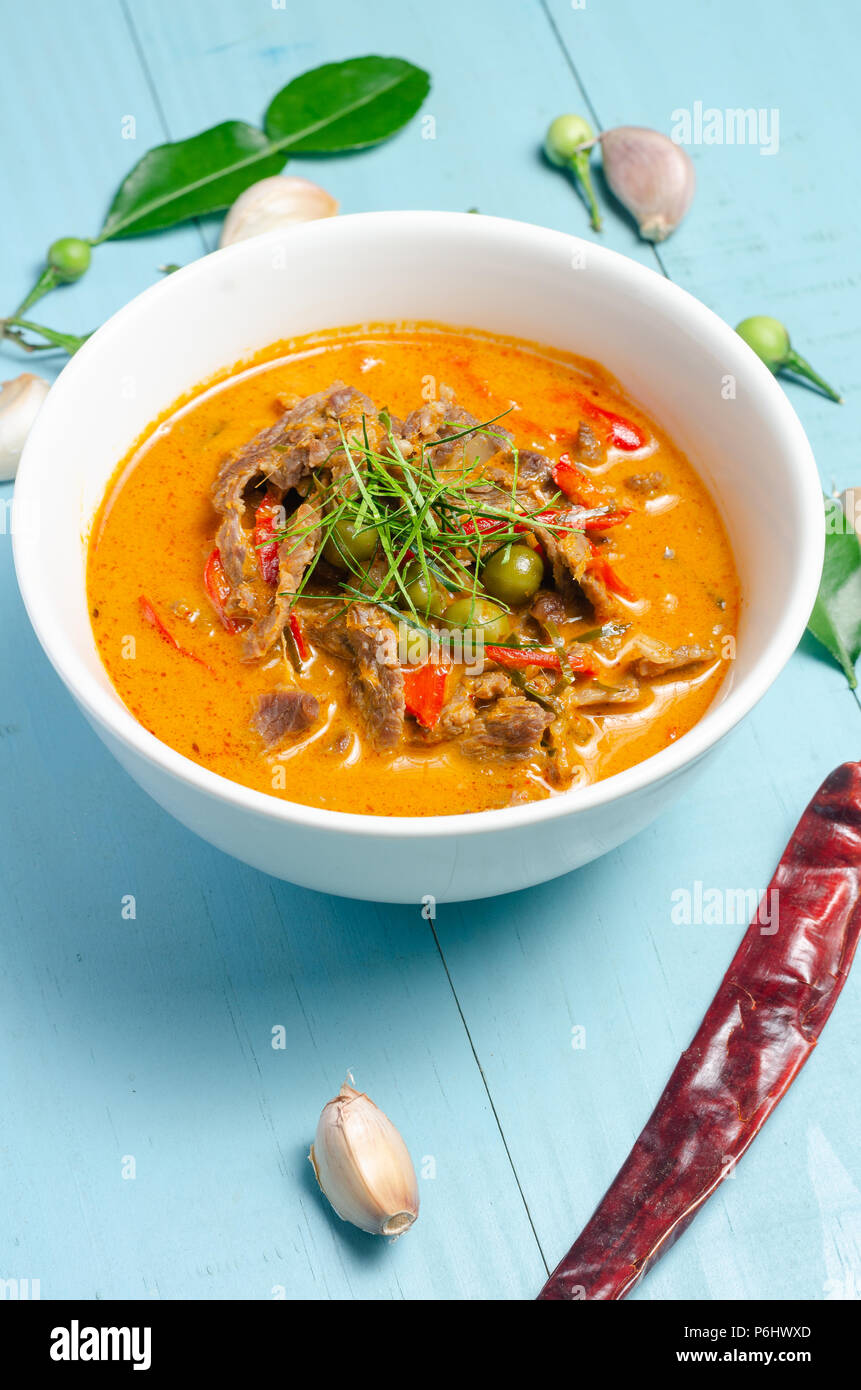 Panang curry rojo tailandés chili con carne Foto de stock