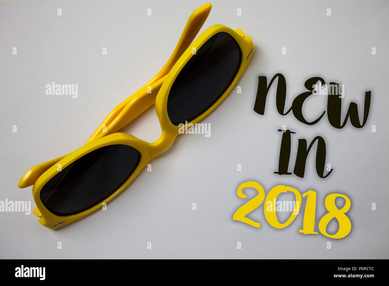 Nuevo Escribe Texto Word En Año El 2018Concepto Negocio Para De Un GqzVpMSU