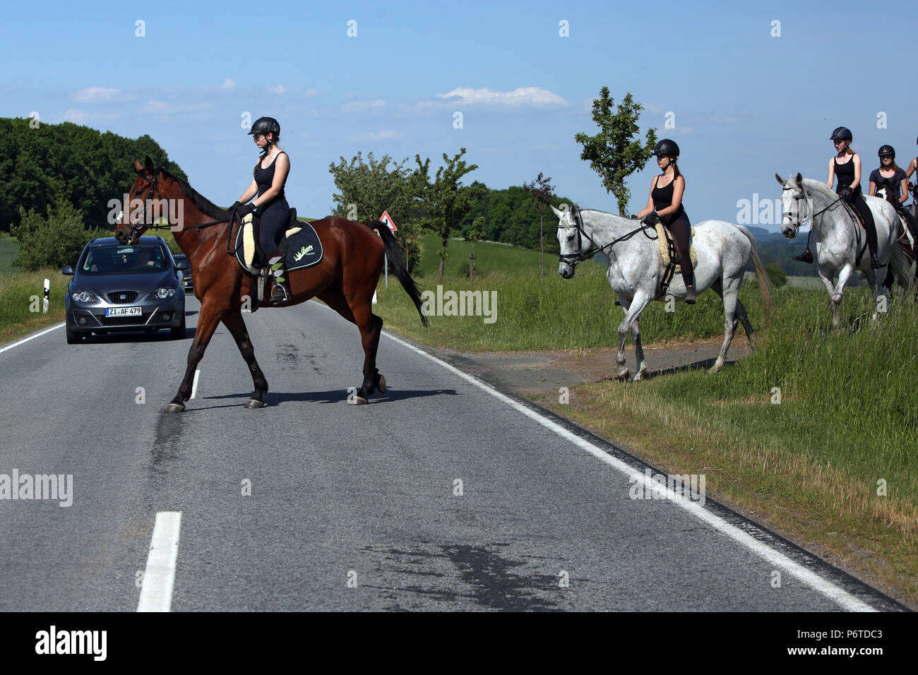 Reitergruppe Oberoderwitz, cruza un país por carretera en un viaje Foto de stock