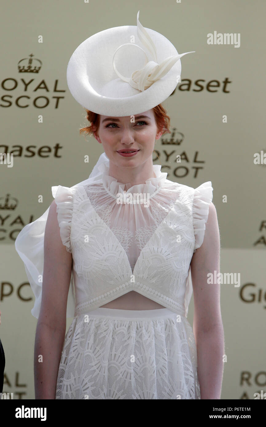Royal Ascot, retrato de la actriz Eleanor Tomlinson Foto de stock