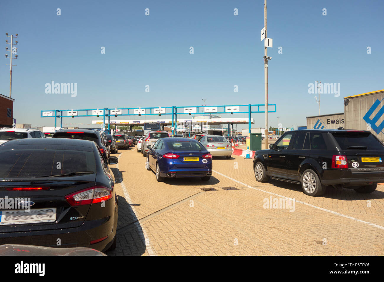 English / British control fronterizo en Portsmouth ferry Port / terminal UK Foto de stock