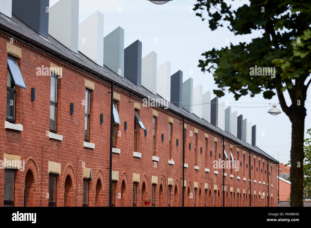 Chimney Pot Park es una comunidad urbana de boca abajo casas en Salford