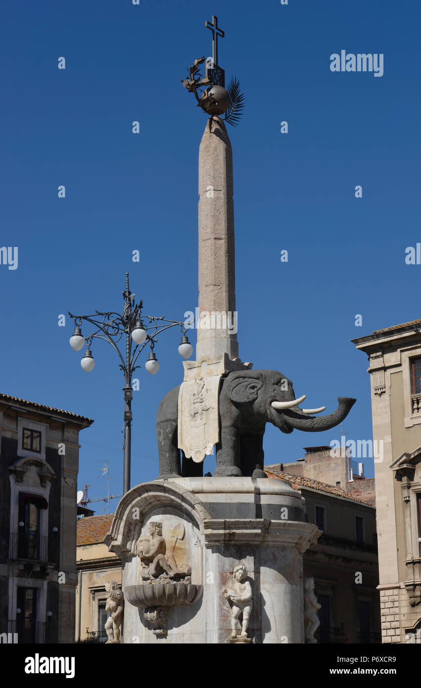 Elefantenbrunnen, Piazza Duomo, Catania, Sizilien, Italien Foto de stock