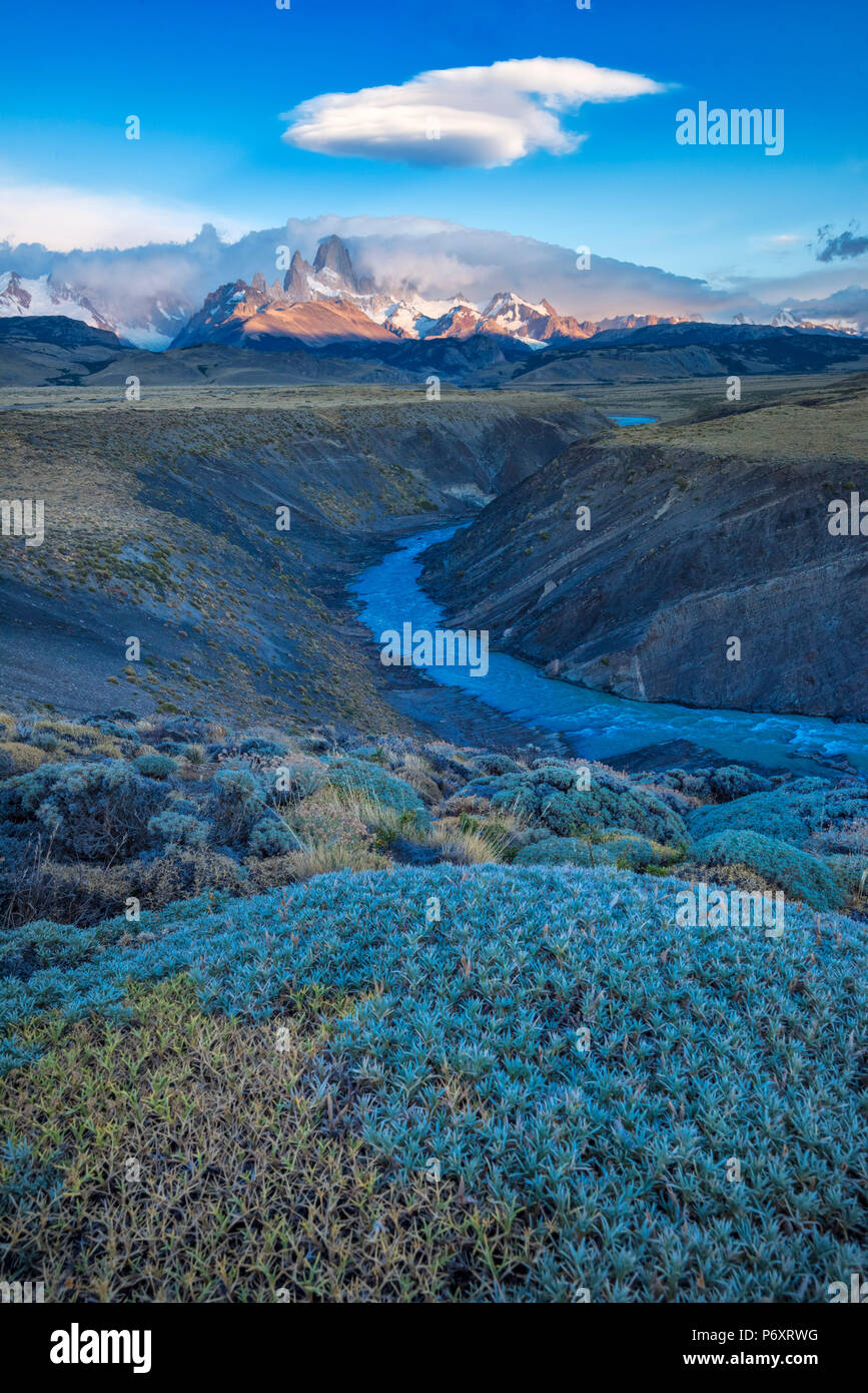 América del Sur, Patagonia, Argentina, El Chalten, Cerro Fitz Roy, en el Parque Nacional Los Glaciares Foto de stock