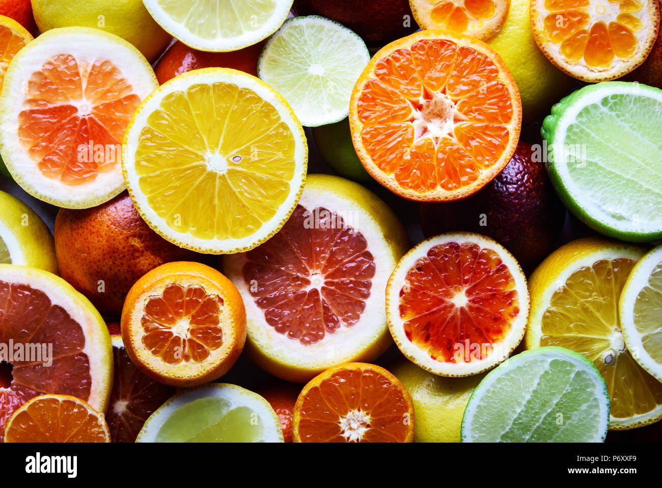 Mezcla de diferentes frutas cítricas closeup Foto de stock