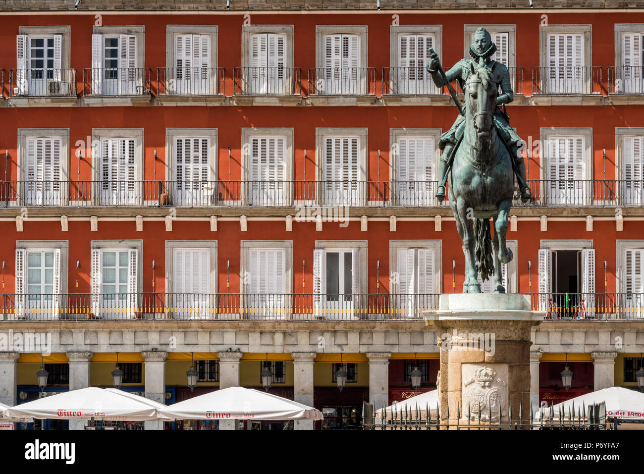 Estatua ecuestre de Felipe III, Plaza Mayor, Madrid, Comunidad de Madrid, España Foto de stock