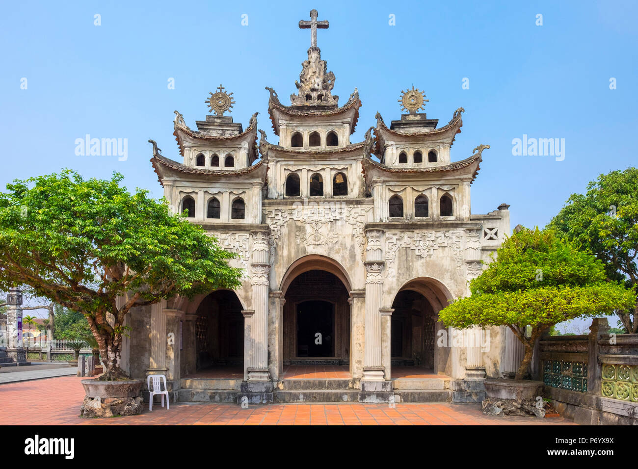 En la Capilla del Sagrado Corazón Phat Diem Catedral, Phat Diem, provincia de Ninh Binh, Vietnam Foto de stock