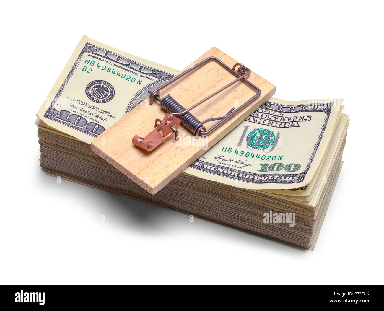 Pila de dinero con trampa de ratón en la parte superior aislado en blanco  Fotografía de stock - Alamy