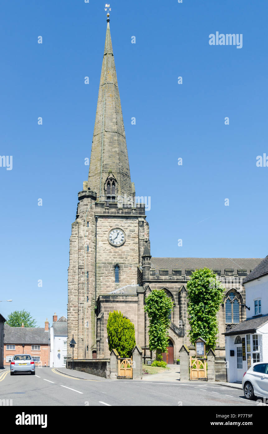 La iglesia de Santa María Virgen en el centro de Uttoxeter, Staffordshire Foto de stock