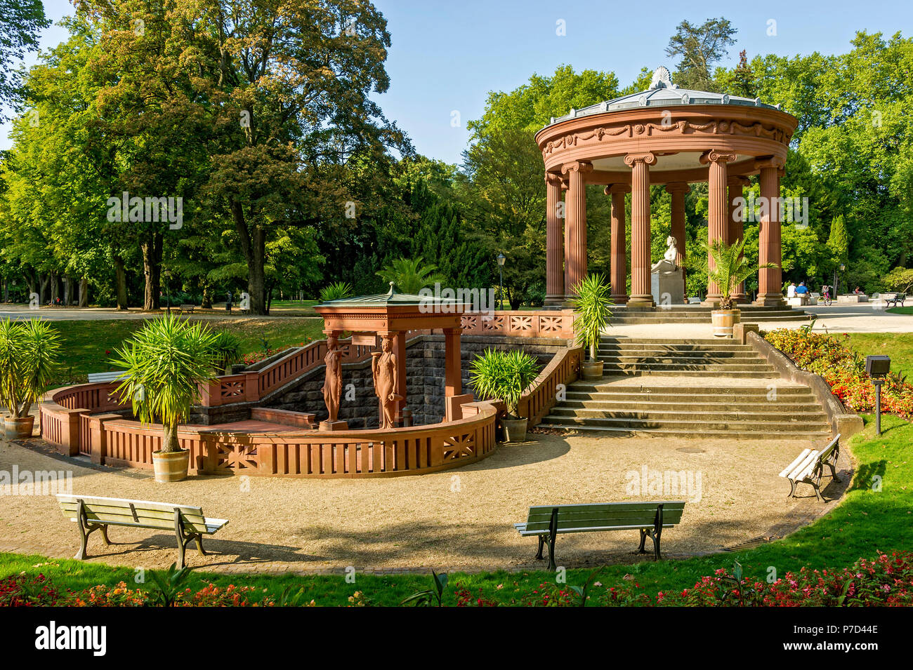 Elisabethenbrunnen, jardín spa de Bad Homburg vor der Höhe, Hesse, Alemania Foto de stock