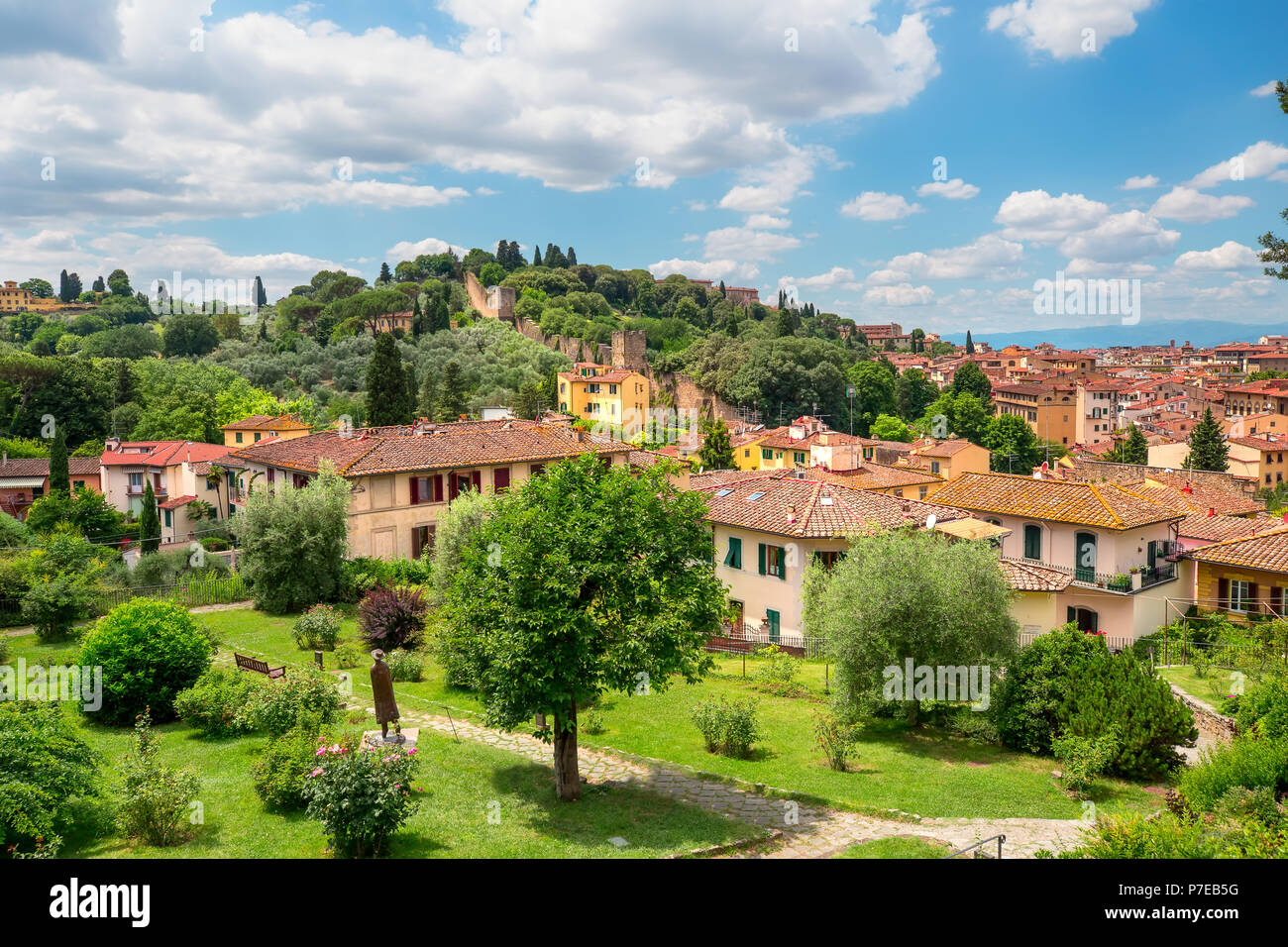 Ciudad de Florencia. Italia landmark. Green Park de Florencia, con vistas sobre el centro histórico. Foto de stock