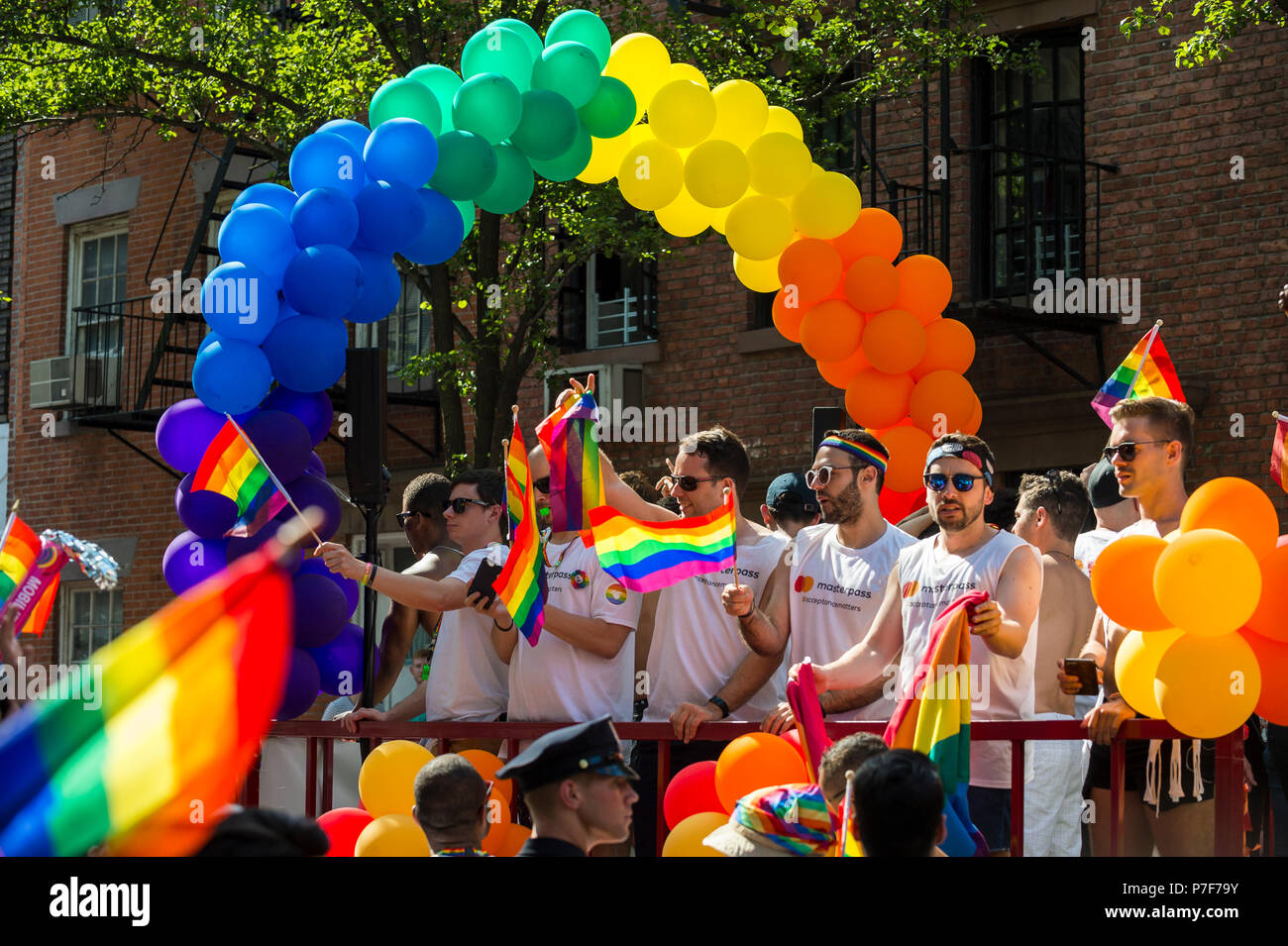 Arcoiris De Globos Fotos E Imagenes De Stock Alamy Arcoiris De Globos Fotos E Imagenes De Stock Alamy