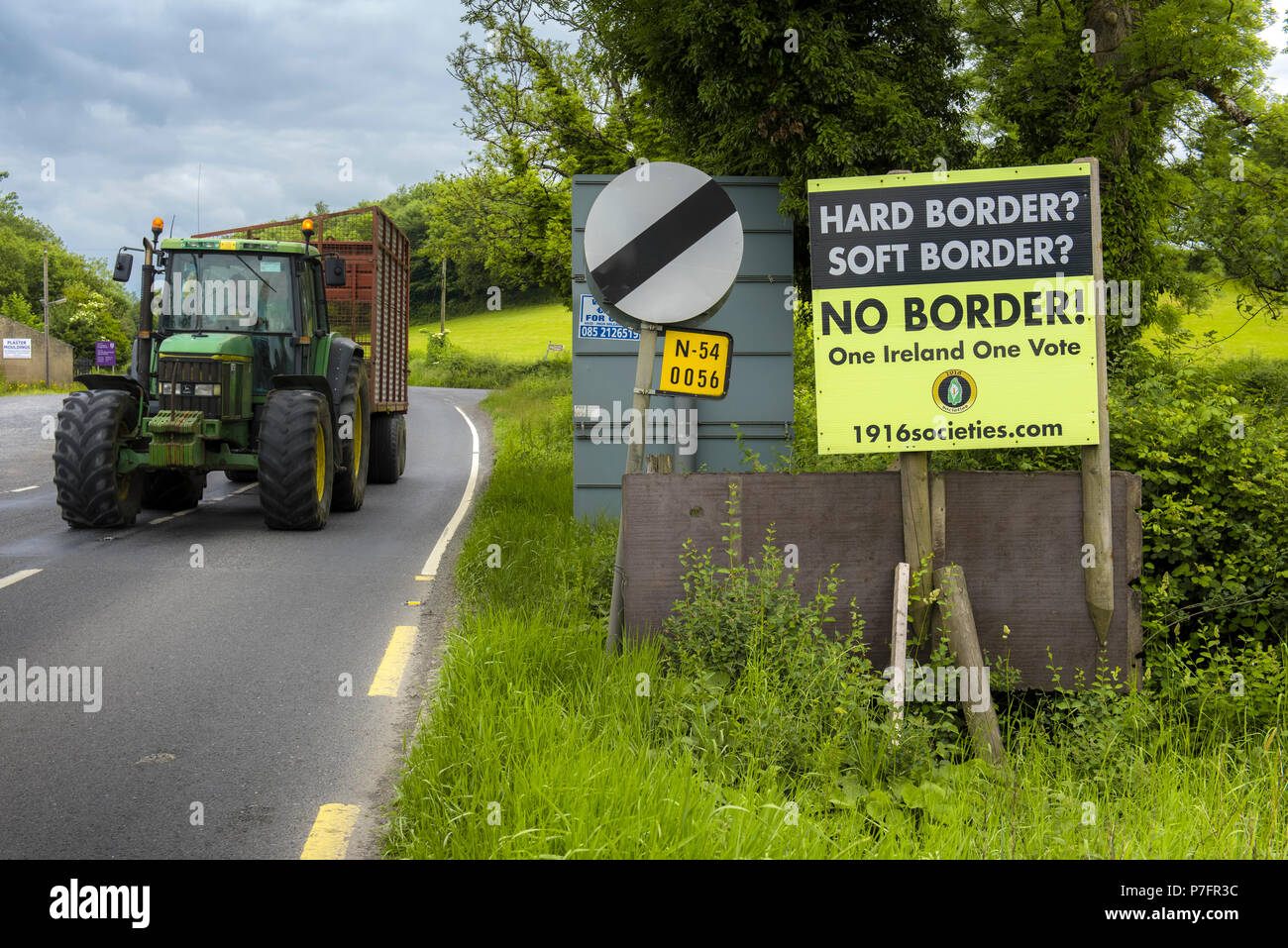 Unión de las fronteras entre la República de Irlanda e Irlanda del Norte, que podría convertirse en un duro frontera tras la Brexite Foto de stock