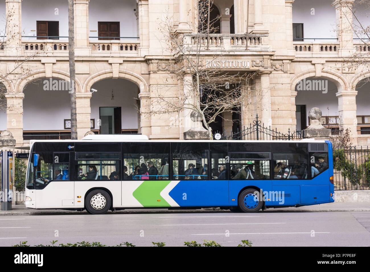 El autobús de la empresa municipal de transportes de Palma, EMT, Palma, Mallorca, Islas Baleares, España. Foto de stock