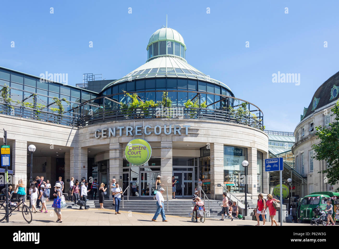 El centro de la cancha, el centro comercial Broadway, Wimbledon, London Borough de Merton, Greater London, England, Reino Unido Foto de stock