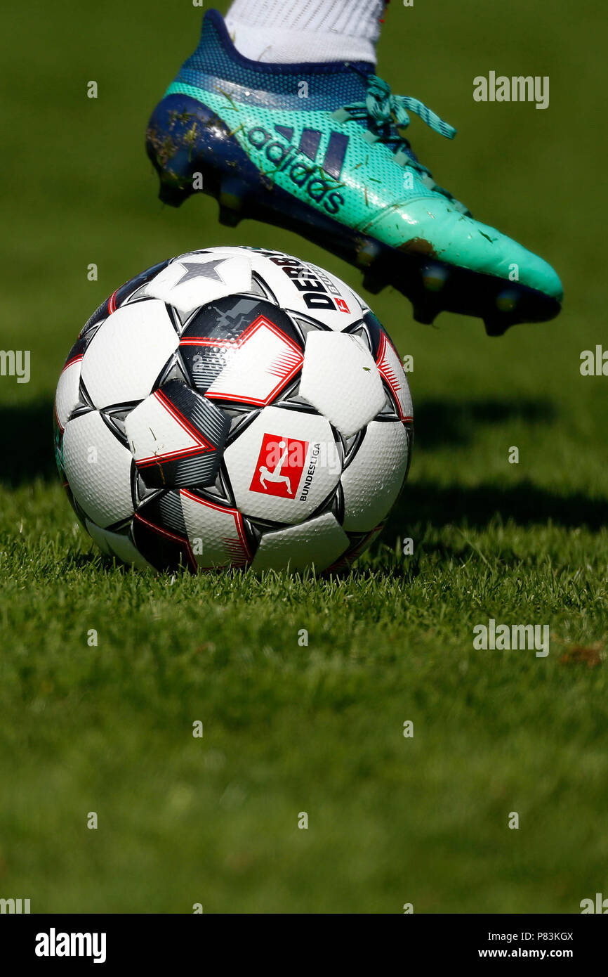 Bota de futbol fotografías e de alta resolución Alamy