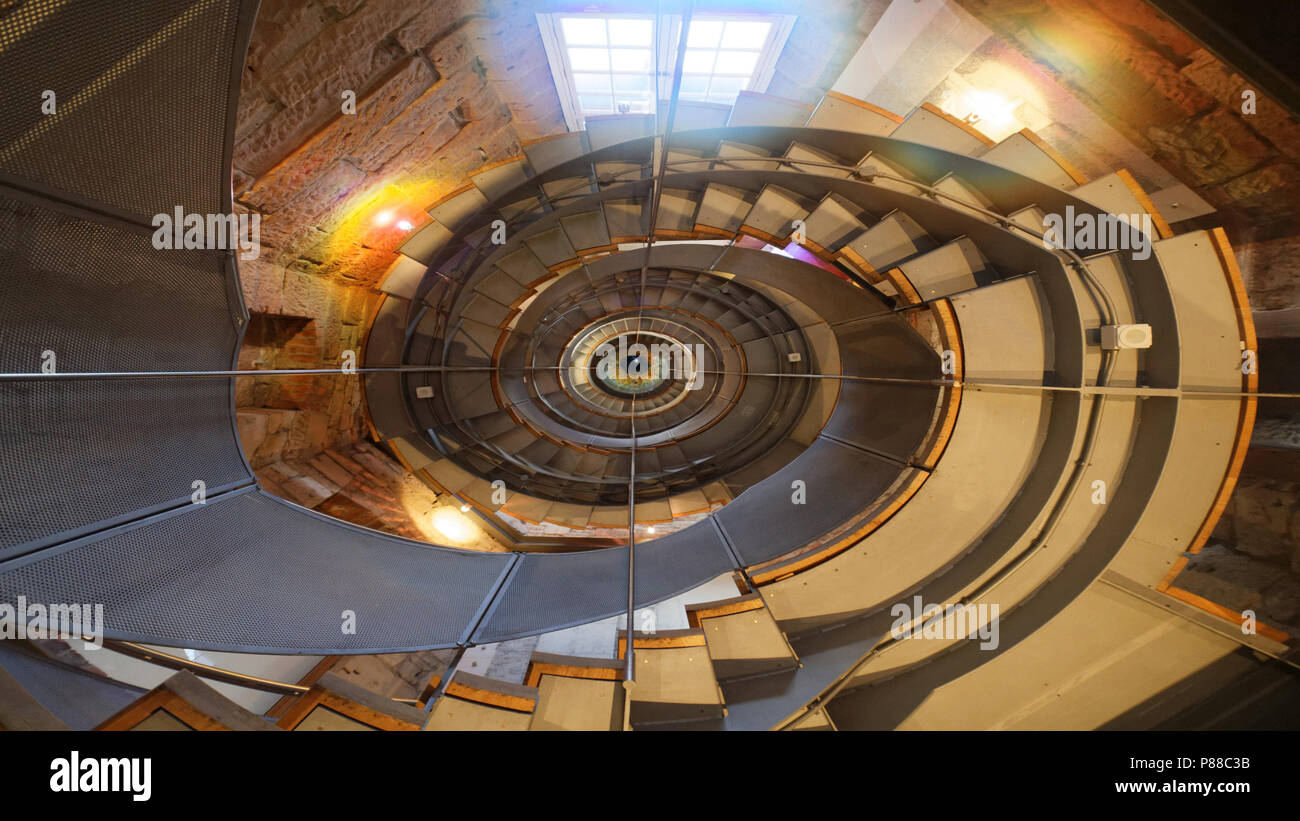Ojo de Horus concepto imagen usando la escalera en espiral del faro, Mitchell Street, Glasgow, Reino Unido Foto de stock