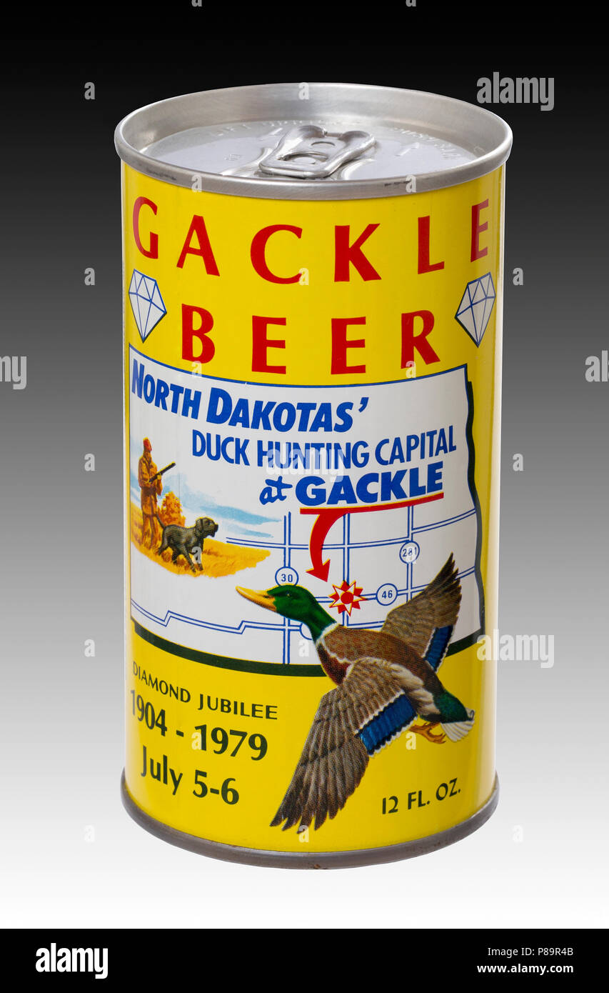 La parte delantera de una lata de cerveza conmemorativa Gackle, North Dakota's Diamond Jubilee 1979 Celebración y su distinción como caza de patos de Dakota del Norte Foto de stock