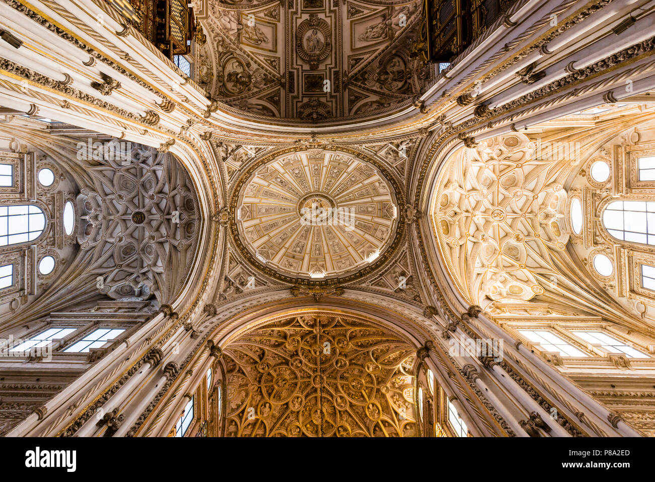 La Capilla Mayor, la catedral dentro de la Mezquita, Córdoba, España Foto de stock