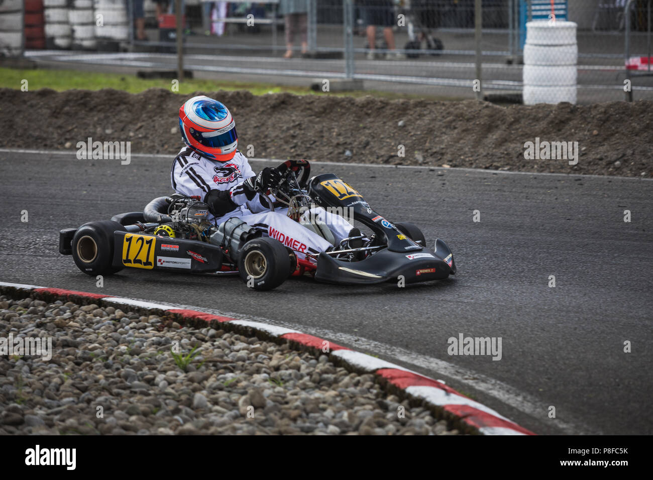 11202022 Lisboa Portugal : Caterham Festival Sport Karts Montando En La  Pista Imagen editorial - Imagen de vuelta, funcionamiento: 265061095