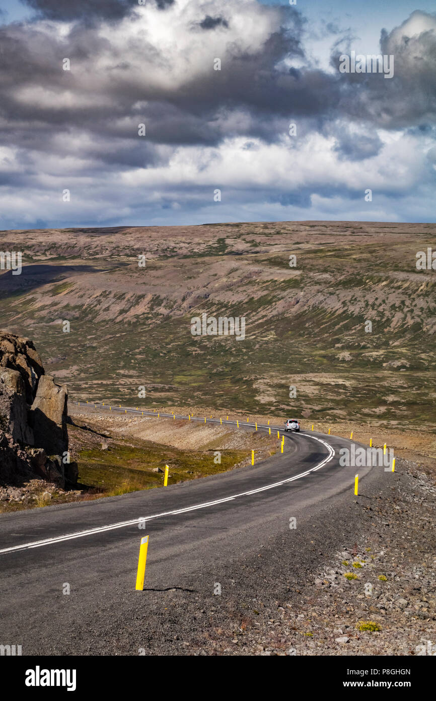 Paso de montaña, Kleifaheidi Pass, al oeste fiordos, Islandia Foto de stock