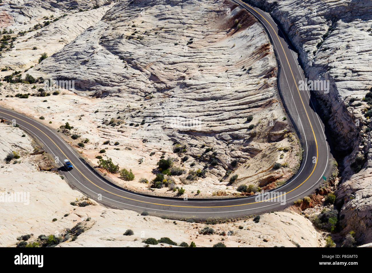 Visto desde la cabeza de las rocas vistas, curva en la escénica Desviación 12 cerca de Escalante, Utah, EE.UU.. Foto de stock