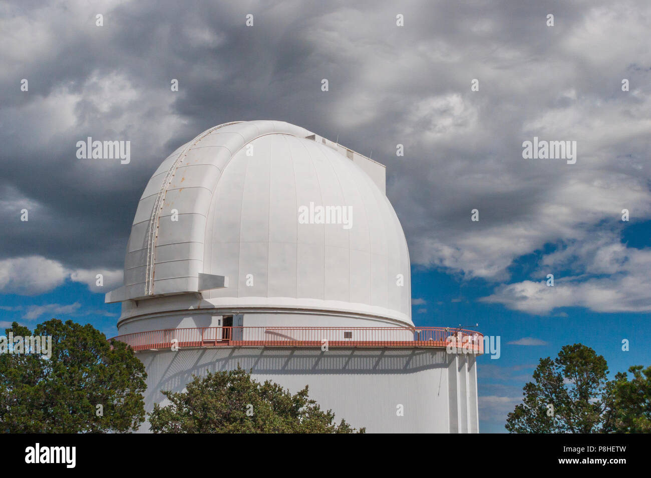 Observatorio McDonald en las Montañas Davis en el suroeste de Texas. McDonald Observatory es una unidad de investigación de la Universidad de Texas en Austin. Foto de stock