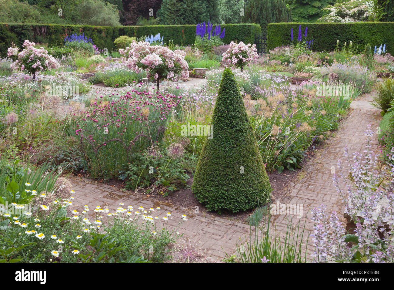 Newby Hall y jardines, Ripon, North Yorkshire, Reino Unido. El verano, de julio de 2018. Foto de stock