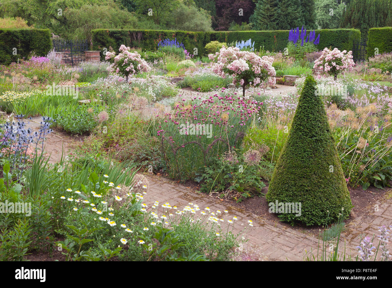 Newby Hall y jardines, Ripon, North Yorkshire, Reino Unido. El verano, de julio de 2018. Foto de stock