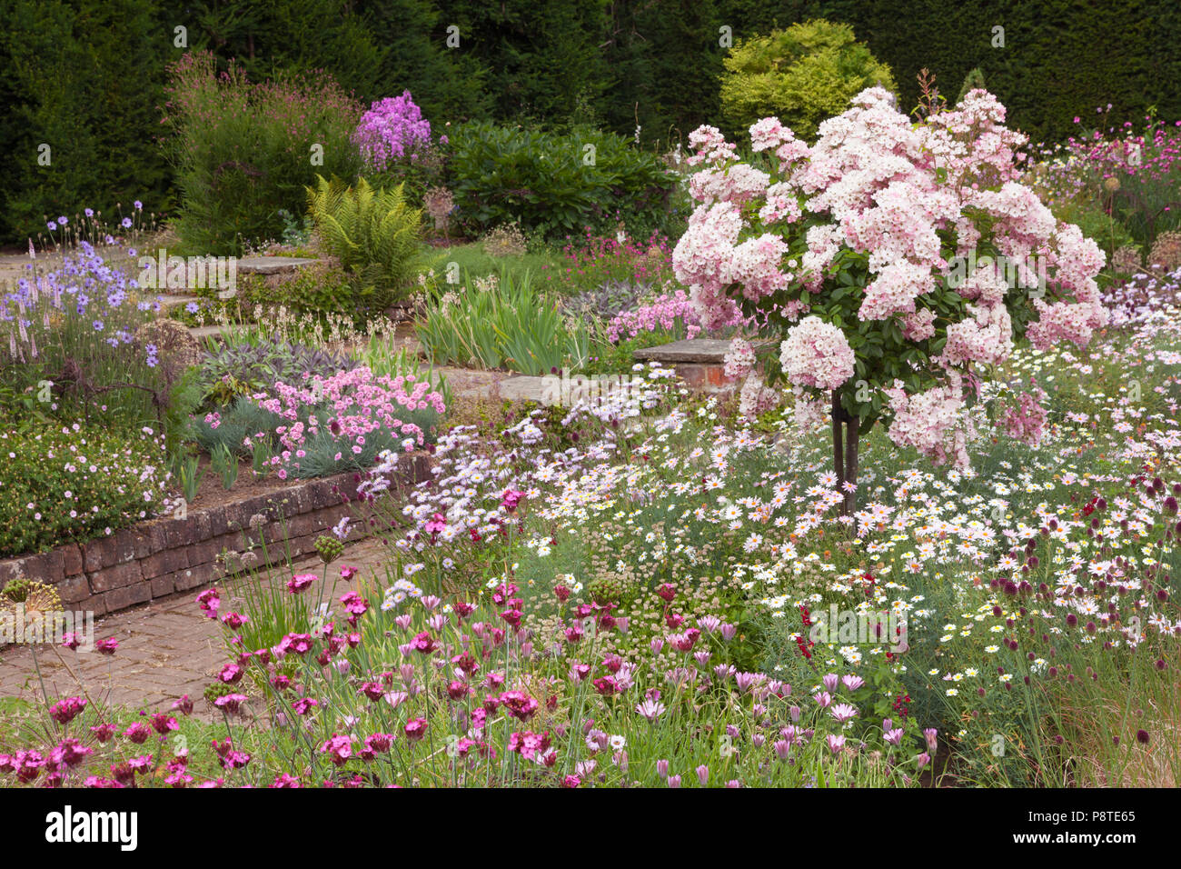 Newby Hall y jardines, Ripon, North Yorkshire, Reino Unido. El verano, de julio de 2018. Foto de stock