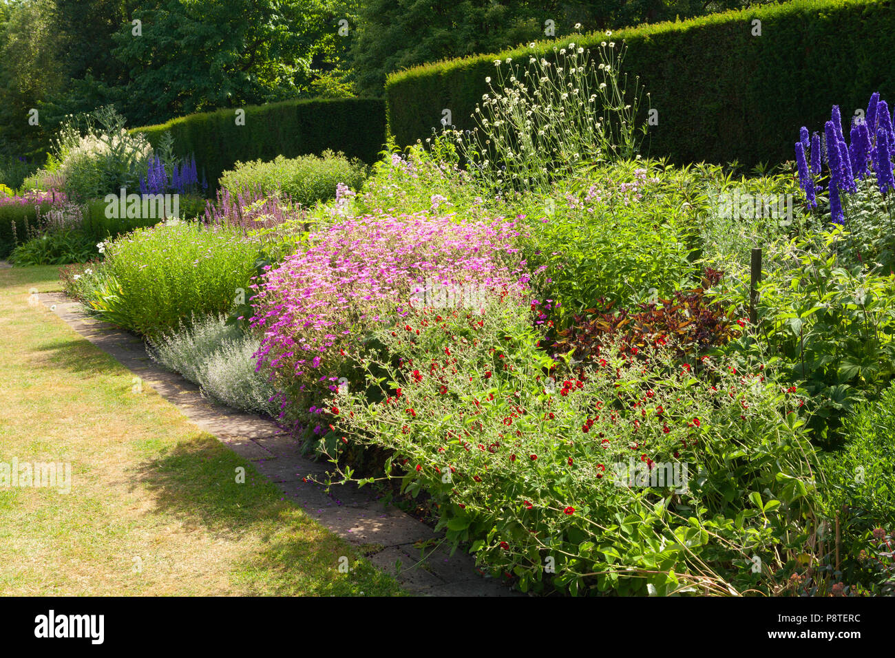 Newby Hall y jardines, Ripon, North Yorkshire, Reino Unido. El verano, de julio de 2018. Foto de stock